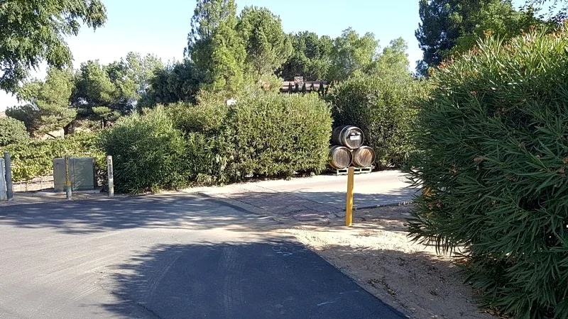 PRIVATE 2 BR, 2 BA GUESTHOUSE with Pool - WALK TO WINERIES. in Temecula, California, United States — photo 4