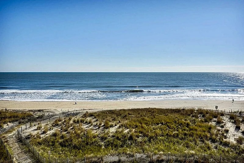 Fabulous Views from this Spacious Ocean Front 4 BR Condo Sleeps 12 Indoor Pool not open 2020 in Ocean City, Maryland, United States — photo 5
