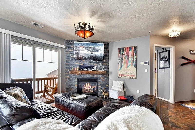 Ski The Best At A Great Price! 2 Minutes From Deer Valley Gondola in Heber City, Utah, United States — photo 4
