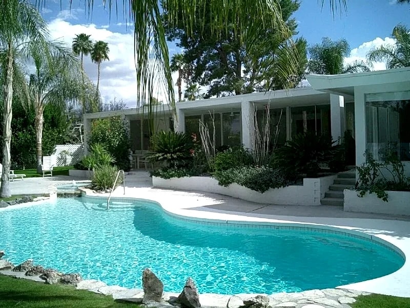 Spectacular luxury 3000 square ft. house on 1/3 of acre in Palm Desert, California, United States — photo 2