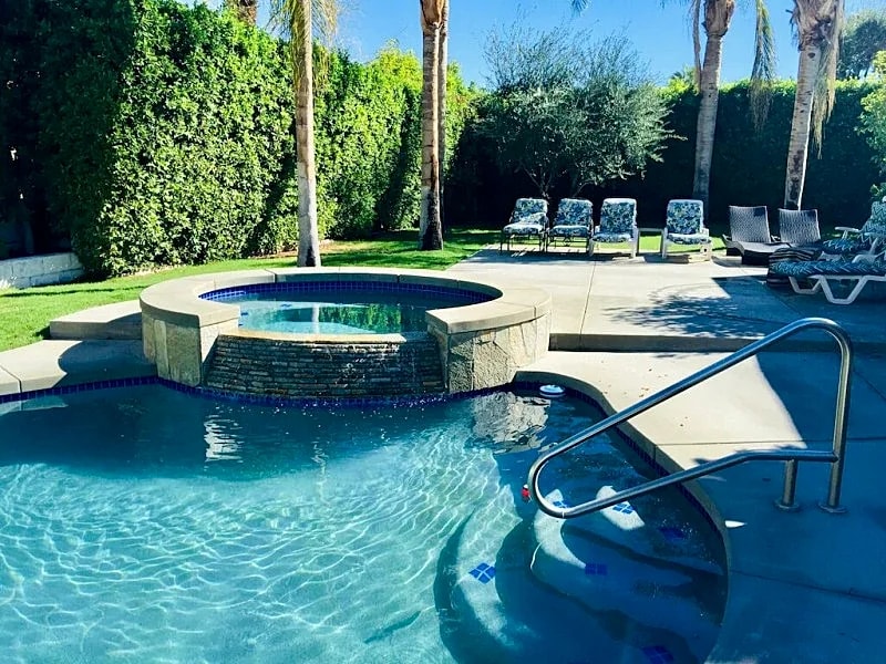 Spectacular luxury 3000 square ft. house on 1/3 of acre in Palm Desert, California, United States — photo 3