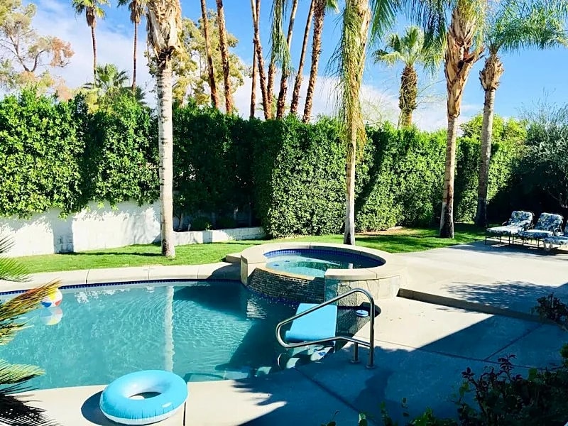Spectacular luxury 3000 square ft. house on 1/3 of acre in Palm Desert, California, United States — photo 4