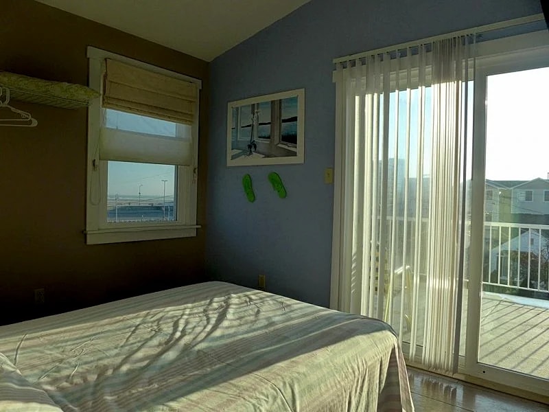 Beachy Home, 1/2 Block From Beach & Boards! in Wildwood, New Jersey, United States — photo 5