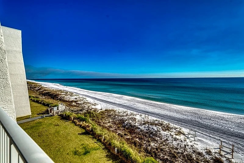 B402 | Beachfront with Beach Service, Pool, & WiFi in Miramar Beach, Florida, United States — photo 3