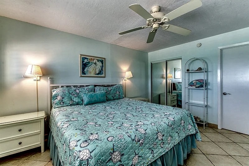 B405 | Beachfront with Beach Service, Pool, & WiFi in Miramar Beach, Florida, United States — photo 4