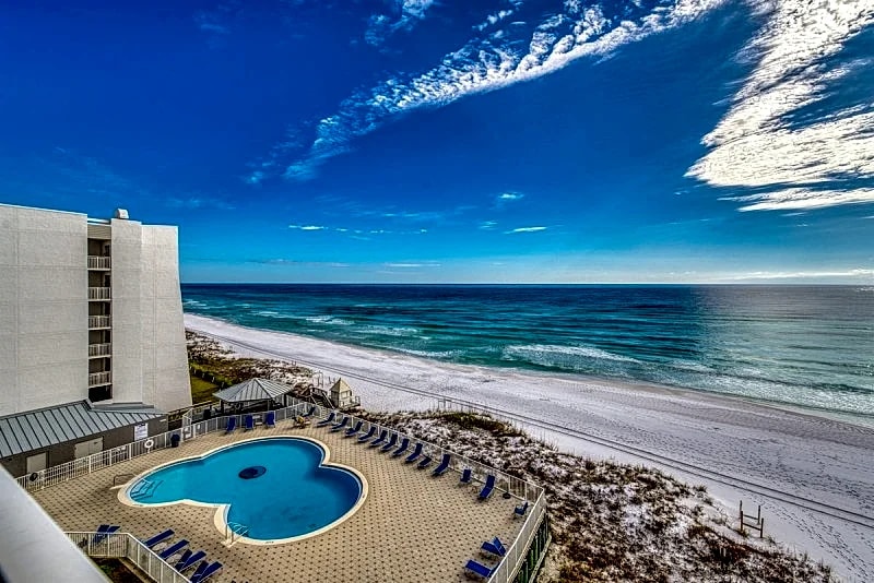 C602 | Beachfront with Beach Service, Pool, & WiFi in Miramar Beach, Florida, United States — photo 4