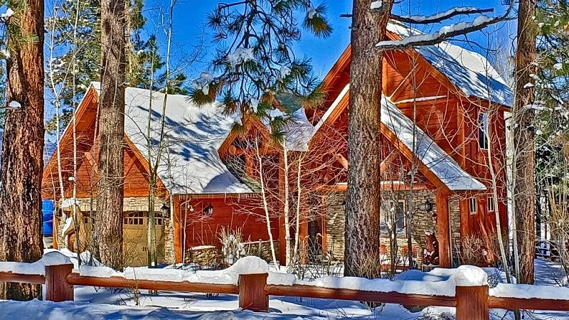 High-end lakefront, significant neighborhood, hot tub, game tables, great views! in Big Bear Lake, California, United States — photo 5