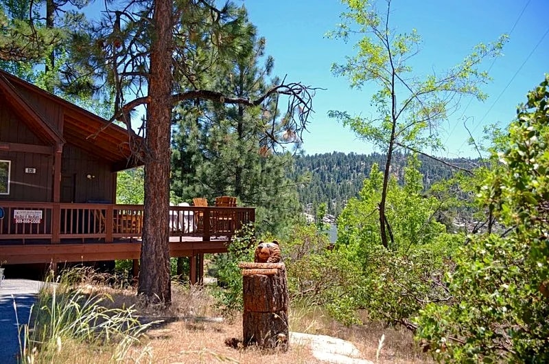 Authentic big bear cabin, close to lake/village, great couple's getaway in Big Bear Lake, California, United States — photo 3