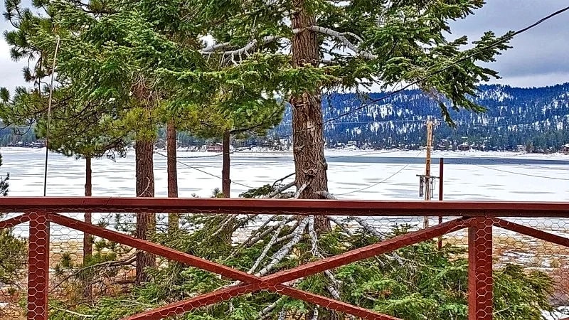 Big Bear's Most Unique Location! Amazing View, Wood Fireplace, Backs To Mountain in Fawnskin, California, United States — photo 5