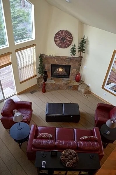 BIG PRICE DROP! Close to Northstar & Town! Luxury Home! Hot Tub, Steam Shower! in Truckee, California, United States — photo 5