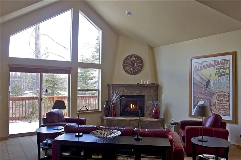 BIG PRICE DROP! Close to Northstar & Town! Luxury Home! Hot Tub, Steam Shower! in Truckee, California, United States — photo 2