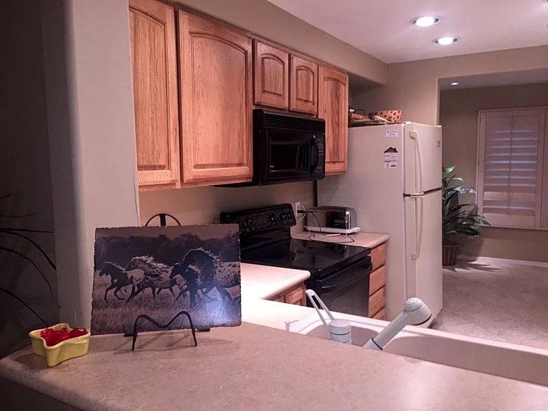 Luxury Condo Living In Fabulous Location!! in Scottsdale, Arizona, United States — photo 3