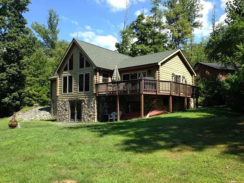 Newer Lakefront Log Cabin w/ Beautiful Water Views, 3-4 Br Plus Loft, Catskills in Coxsackie, New York, United States — photo 5
