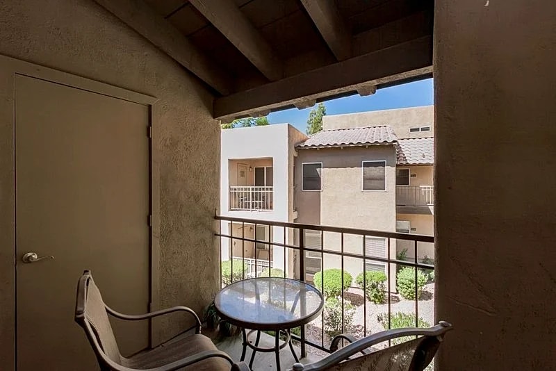 Gorgeous Scottsdale 2 Bdrm Condo in Scottsdale, Arizona, United States — photo 4