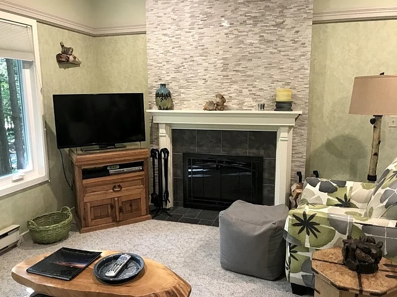 Chic and Cozy Condo in Glen Arbor, Michigan, United States — photo 3