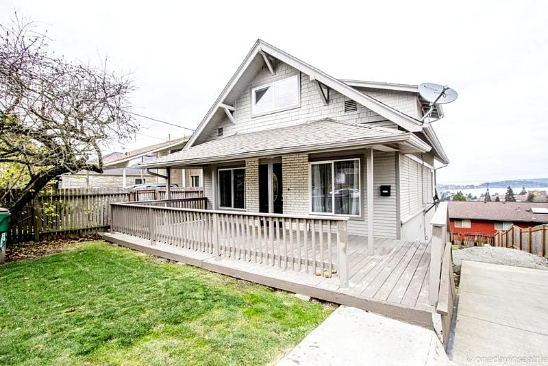 Craftsman With Breathtaking View Of Downtown Seattle