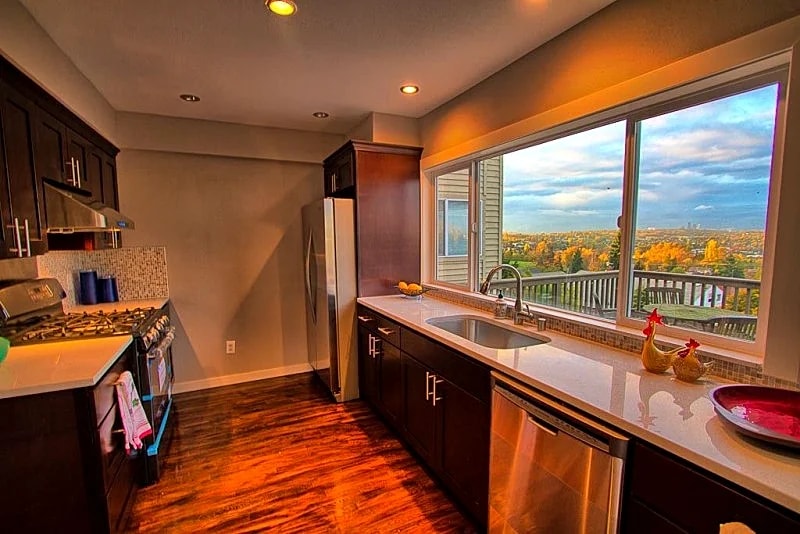 Craftsman With Breathtaking View Of Downtown Seattle in Seattle, Washington, United States — photo 2