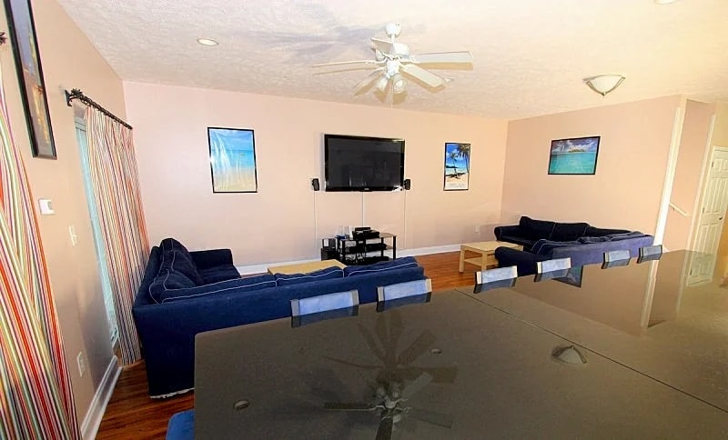 3100 SqFt Villa with 6 bedrooms, 5 bathrooms in Central Myrtle Beach in Myrtle Beach, South Carolina, United States — photo 2