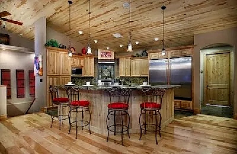 Custom luxury home with AC in Flagstaff, Arizona, United States — photo 3