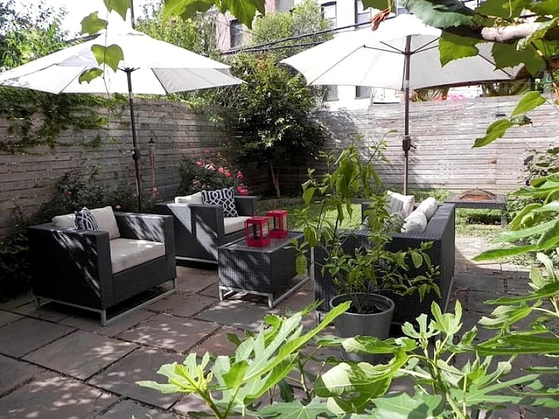 Spacious modern and Clean 2 BR Garden Floor Apt