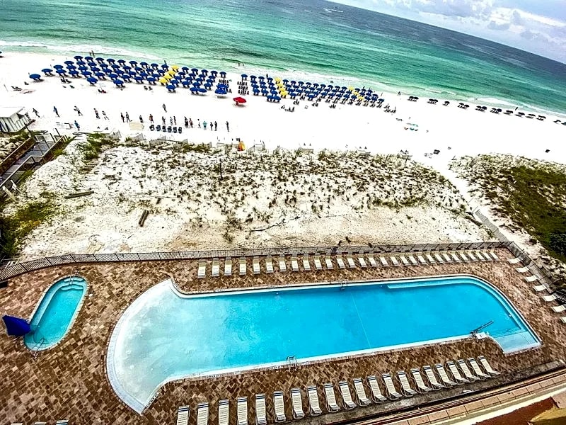 BEACHFRONT | Remodeled | Amazing |10th Floor | Oceanfront in Destin, Florida, United States — photo 3