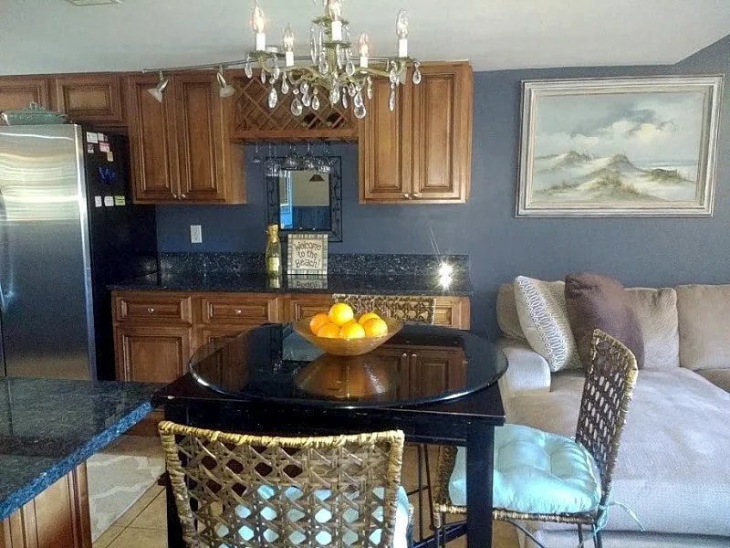 Gorgeous Direct Oceanfront Condo l Next to Pier l Private Balcony & Heated Pool! in Cocoa Beach, Florida, United States — photo 4