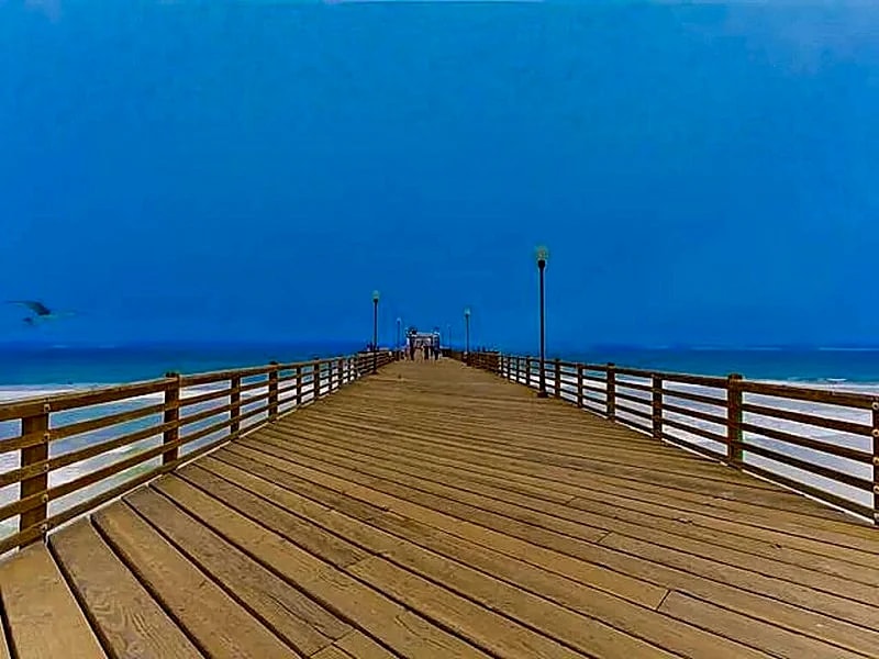 Cute 2 BD/2BA Oceanside House. One Block to Beach! in Oceanside, California, United States — photo 2
