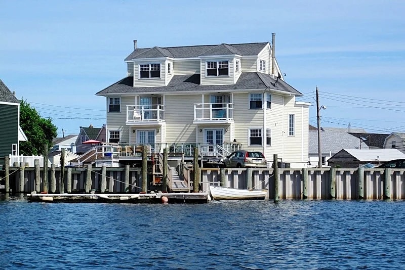 Waterfront Home view of Manhattan skyline - New York City