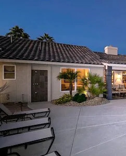 Luxurious, Resort-Style w/Stunning Golf Course, Pool, Hot Tub, Pool Table in Lake Havasu City, Arizona, United States — photo 2