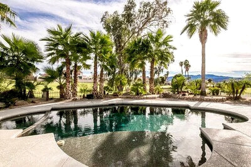 Luxurious, Resort-Style w/Stunning Golf Course, Pool, Hot Tub, Pool Table in Lake Havasu City, Arizona, United States — photo 3