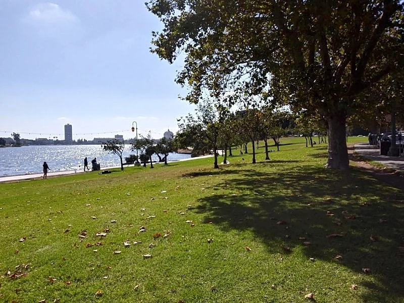 LAKE MERRITT 4 BED 4 BATH in Oakland, California, United States — photo 3