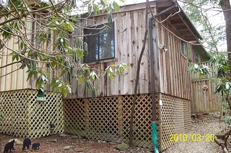 Sanitized! Creekside Cottage sits over Creek Woods, Looking into Park! Pets OK in Cosby, Tennessee, United States — photo 5
