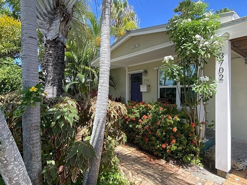 Single Family Home, 3 Bedroom, 2 Baths, Pool. Great Value! - Florida Keys in Key West, Florida, United States — photo 2