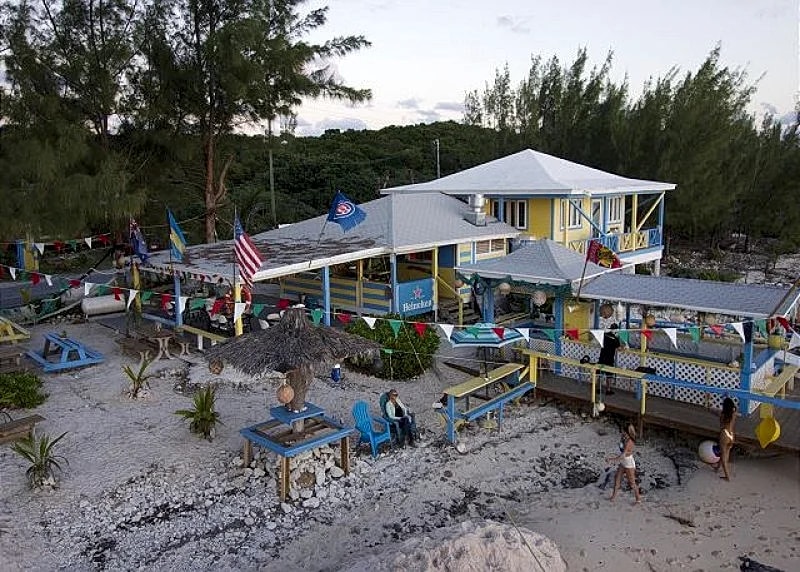 Private and Secluded Beachfront House on Deserted Pink-Sand Beach in Eleuthera, Bahamas — photo 3