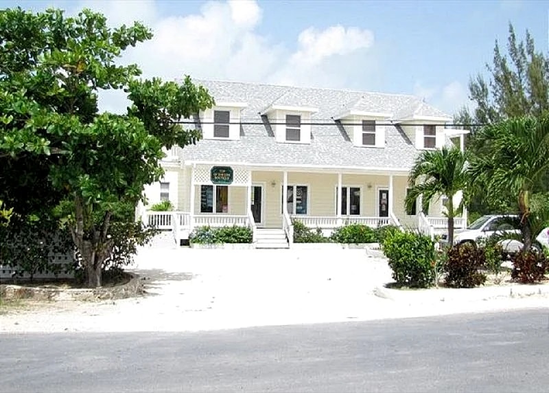 New 2-Bedroom Apt. In-Town Location, Walk to Stores, Restaurants