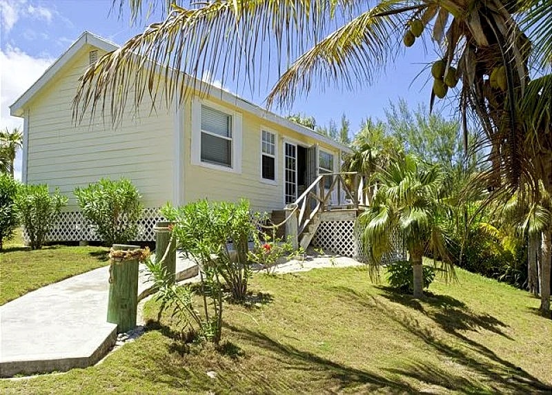 Private 5-bedroom Beachfront Estate w/Heated Pool on Pink Sand Beach