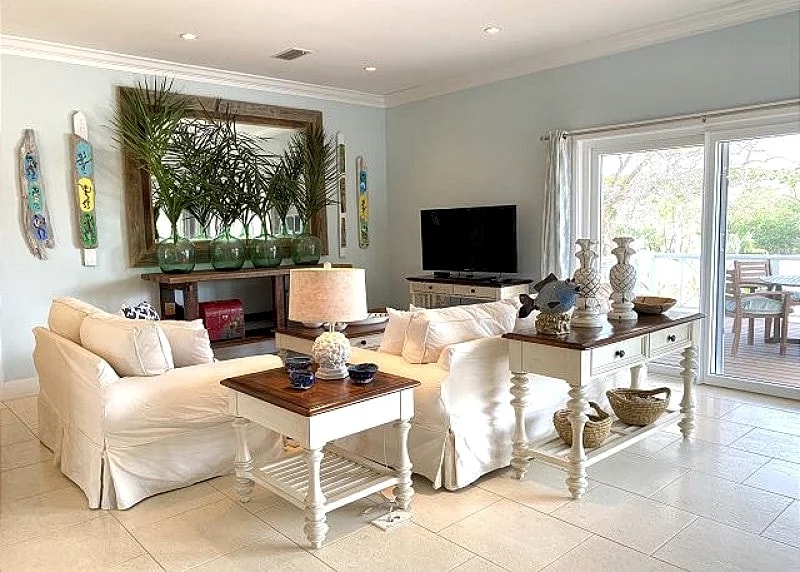 Beautiful New Home on Prestigious Banks Road, Short Walk to Beach and Tippys in Eleuthera, Bahamas — photo 3