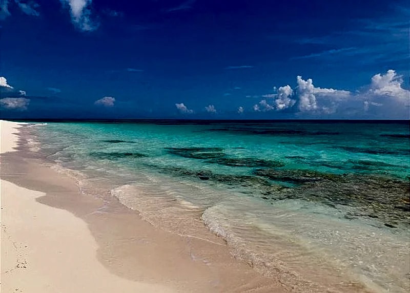AS SEEN IN WANDERLUST MAGAZINE! Private Cottage on Pink-Sand Beach in Eleuthera, Bahamas — photo 3