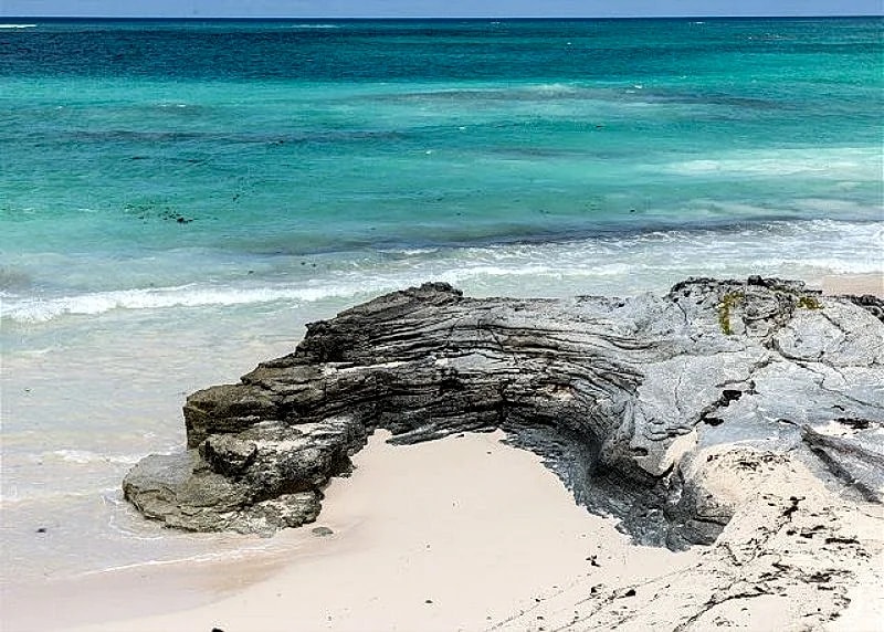 Stunning New Secluded Beachfront House with Pool, Spectacular Views in Eleuthera, Bahamas — photo 2