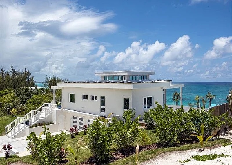 Stunning New Secluded Beachfront House with Pool, Spectacular Views in Eleuthera, Bahamas — photo 5