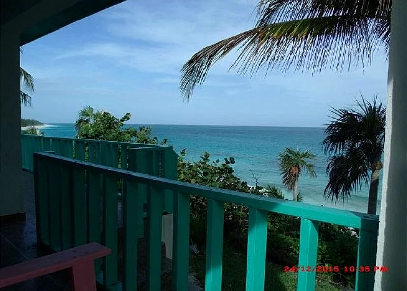 Beachfront Cottage with 50 Mile Ocean View and Pool Access in Eleuthera, Bahamas — photo 4