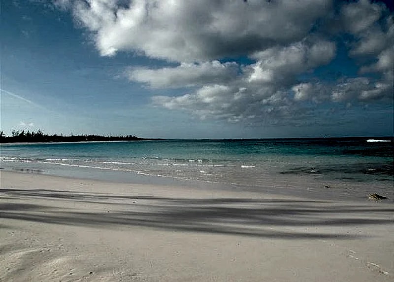 Private 2 Bedroom Beachfront Estate 100 Yards from a Deserted Pink Sand Beach in Eleuthera, Bahamas — photo 2