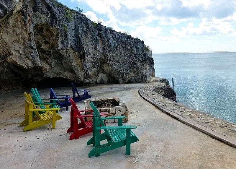 CLIFF-TOP ESTATE WITH POOL, Spectacular Sunsets, Direct Caribbean Access in Eleuthera, Bahamas — photo 2