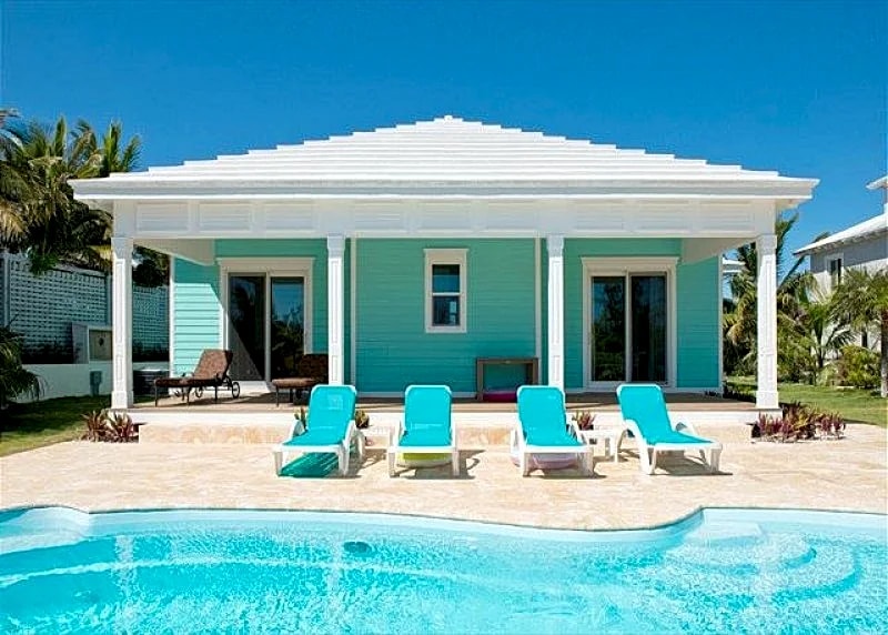 New and Luxurious Beachfront House W/ Private Pool On Prestigious Banks Road in Eleuthera, Bahamas — photo 1