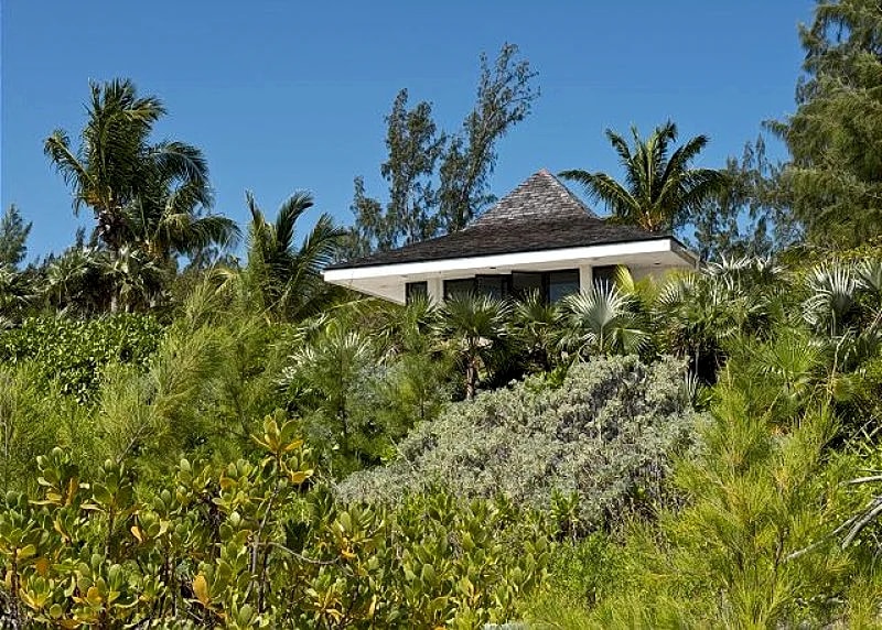 Private Beachfront House on Exclusive Windermere Island. in Eleuthera, Bahamas — photo 3