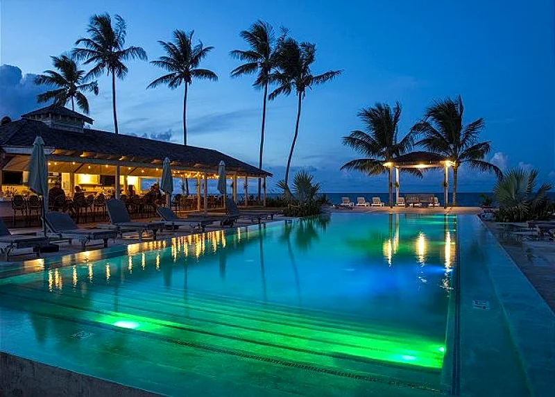 Brand New One-Bedroom Cottage with Full Beachfront Resort Privileges