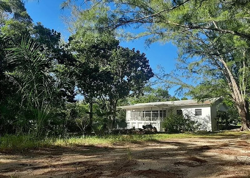 Romantic Cottage on Calm Caribbean with Private Half-Mile-Long Beach in Eleuthera, Bahamas — photo 4