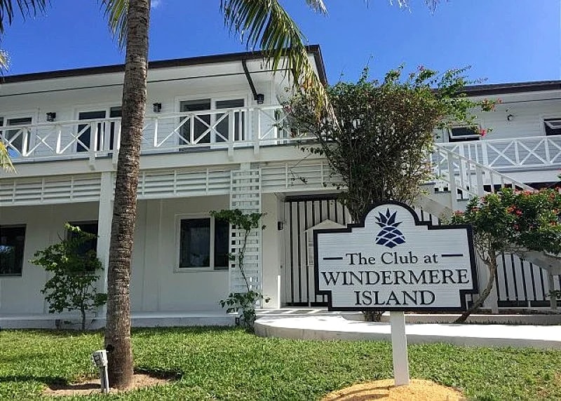 Stylish Condo Directly on Windermere Beach – Pool, Tennis, Gym in Eleuthera, Bahamas — photo 2