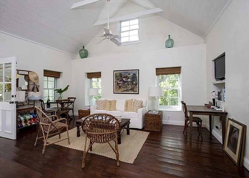 Stylish Cottage w/ Private Pool and Grounds, Walk to Town, Beach in Eleuthera, Bahamas — photo 4