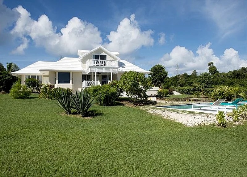 Newly Renovated Private Beach Villa with Pool and Ocean Views in Eleuthera, Bahamas — photo 3